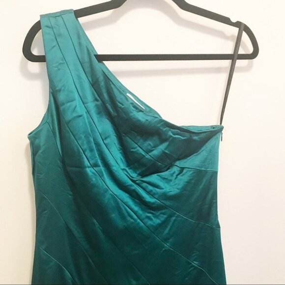 ✨✨5/$10✨✨ Calvin Klein green aquamarine One Shoulder Diagonal Seam Satin Dress - Picture 3 of 9